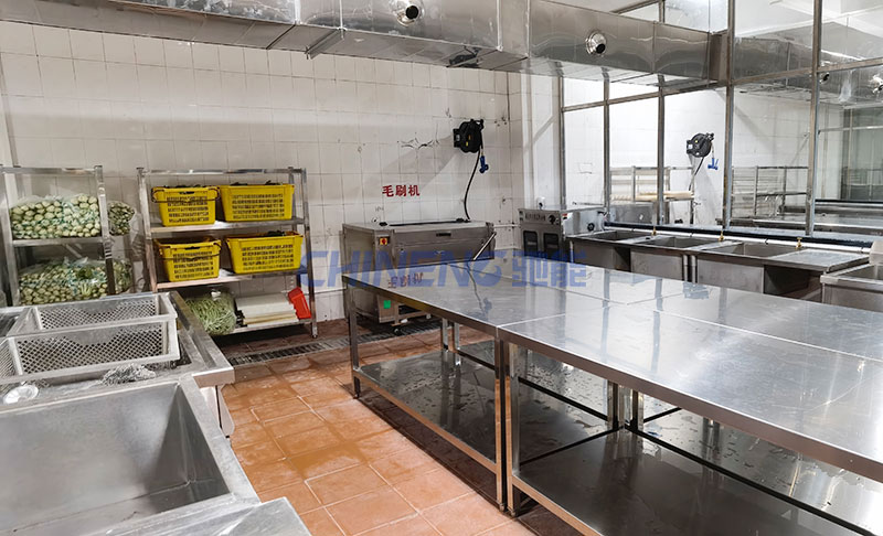 虎門捷勝小學(xué)食堂粗加工間